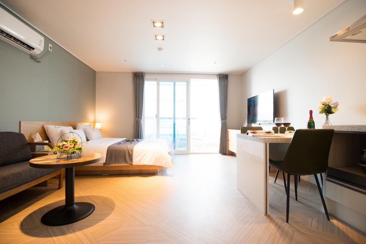 Lium Spa Hostel Yeosu Eksteriør bilde