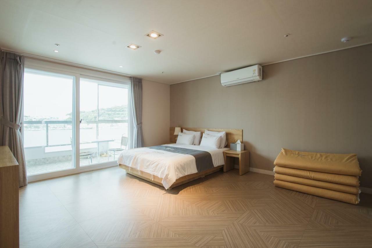 Lium Spa Hostel Yeosu Eksteriør bilde