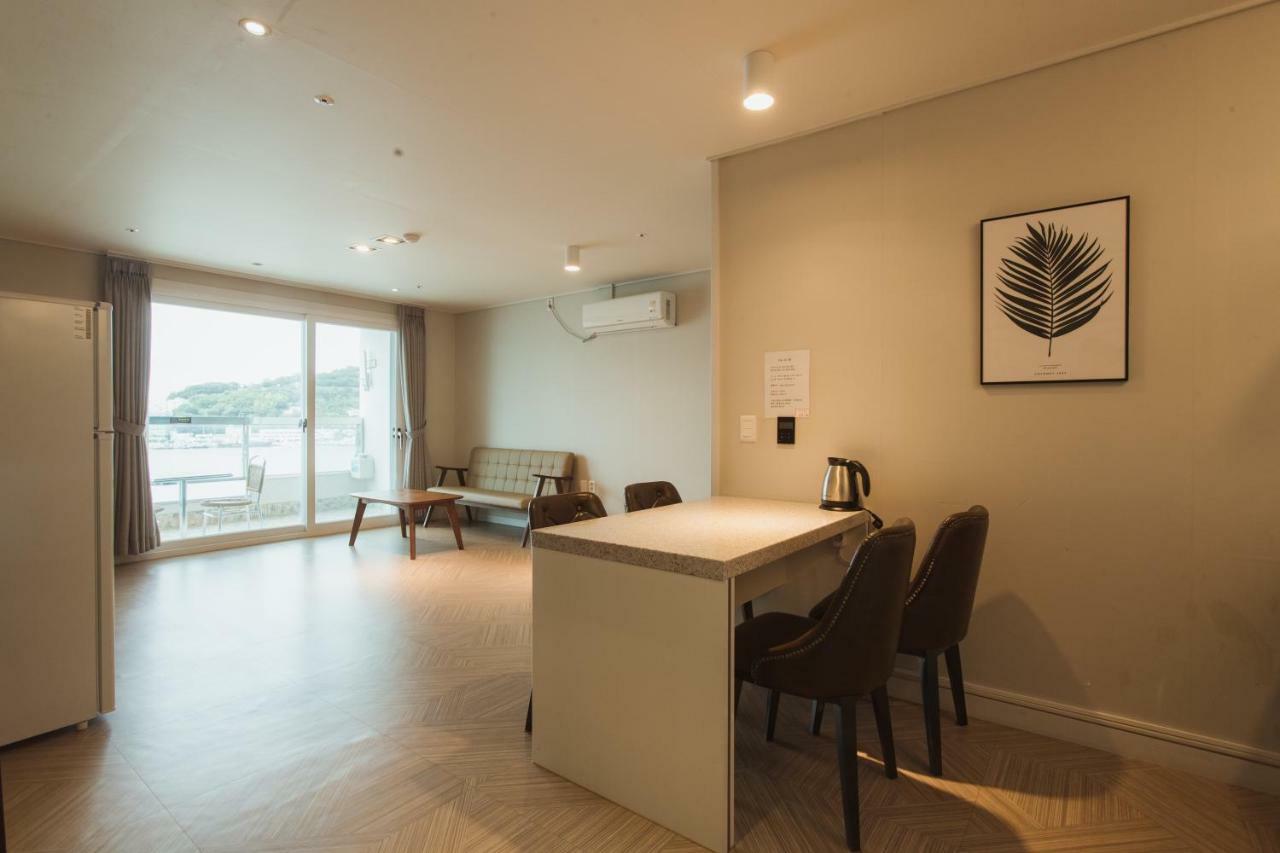 Lium Spa Hostel Yeosu Eksteriør bilde