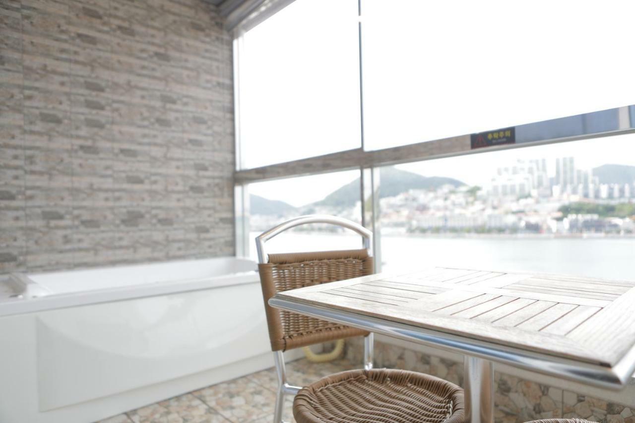 Lium Spa Hostel Yeosu Eksteriør bilde