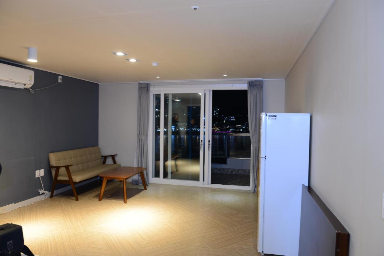 Lium Spa Hostel Yeosu Eksteriør bilde