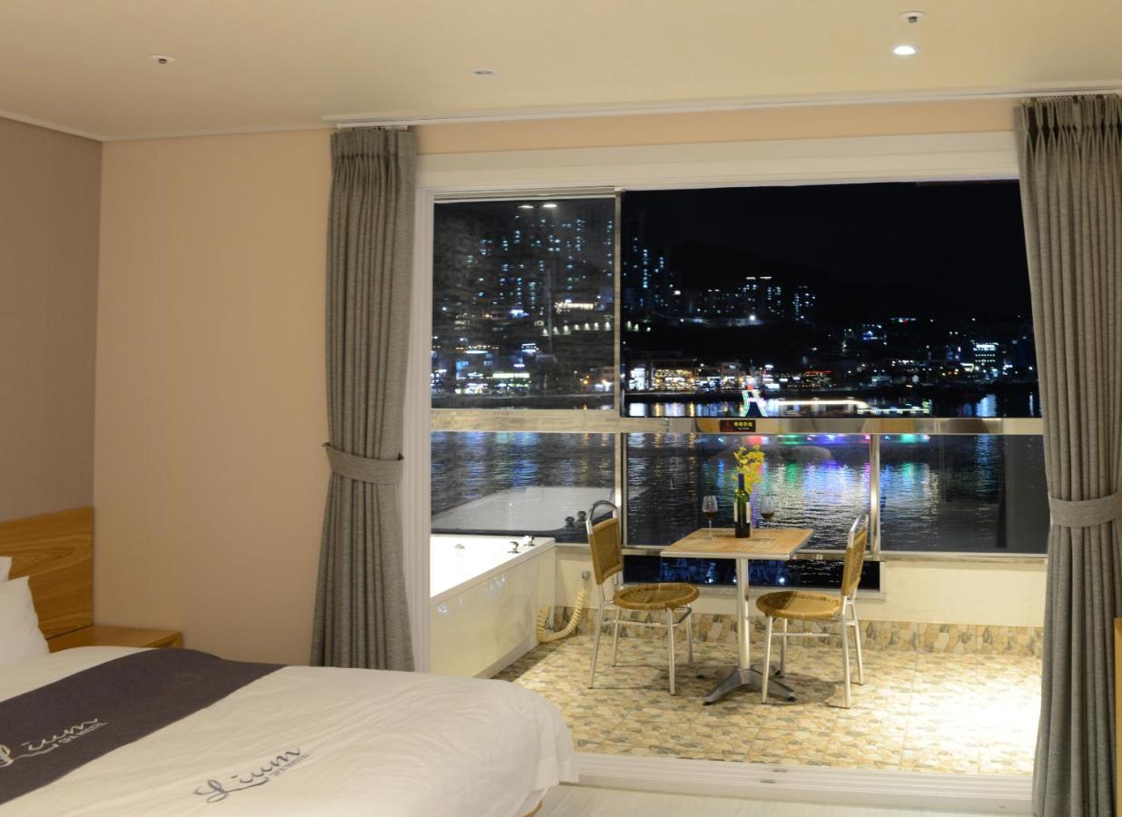 Lium Spa Hostel Yeosu Eksteriør bilde